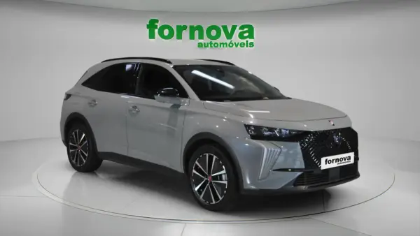 DS DS7 E-Tense Performance Line 5