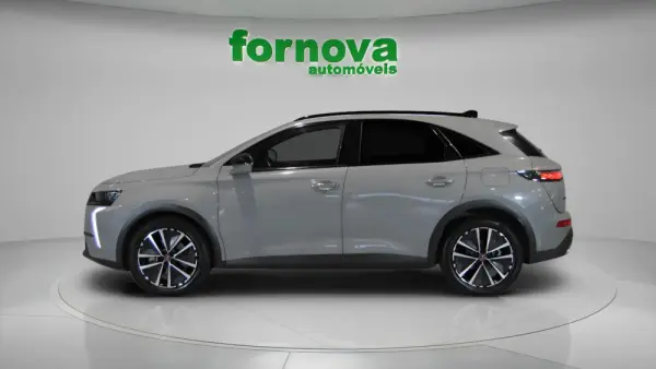 DS DS7 E-Tense Performance Line 10