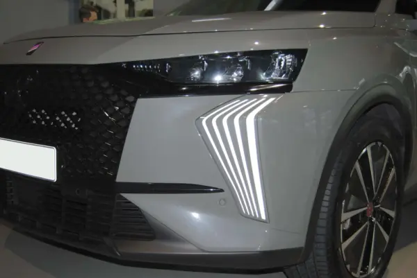 DS DS7 E-Tense Performance Line 13