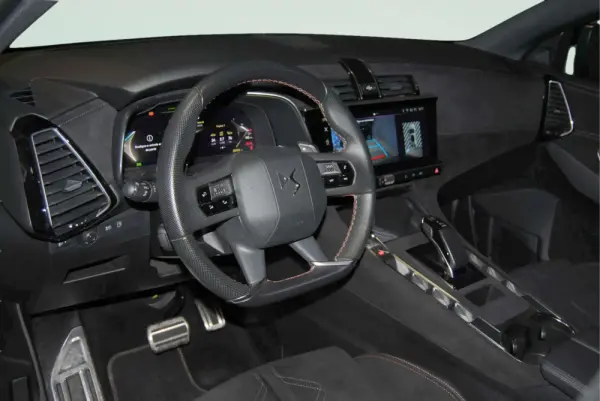 DS DS7 E-Tense Performance Line 16