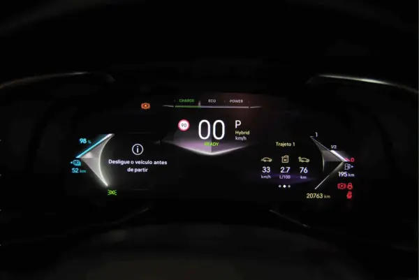 DS DS7 E-Tense Performance Line 27