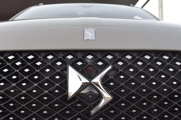DS DS7 E-Tense 4x4 Ópera EAT8 9
