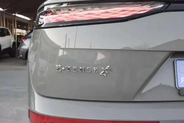 DS DS7 E-Tense 4x4 Ópera EAT8 10