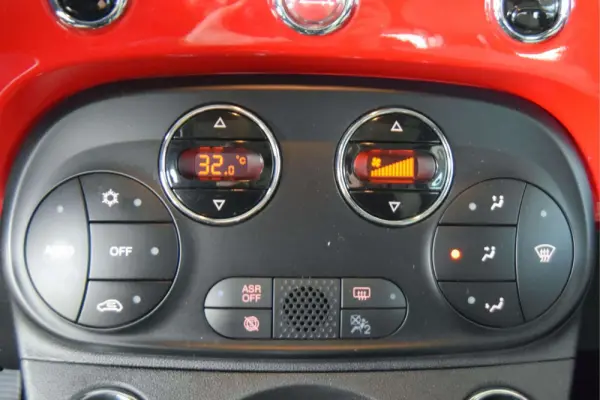 Fiat 500 1.0 Hybrid Dolcevita 12