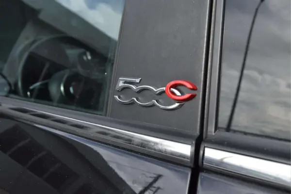 Fiat 500C 1.0 Hybrid Dolcevita 12