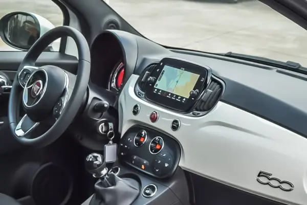 Fiat 500C 1.0 Hybrid Pack Style Plus 12