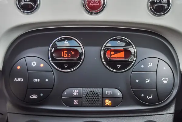 Fiat 500C 1.0 Hybrid Pack Style Plus 14