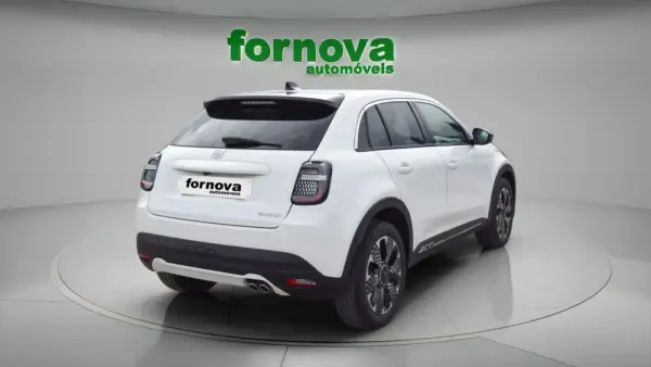 Fiat 600 1.2 Hybrid La Prima 4