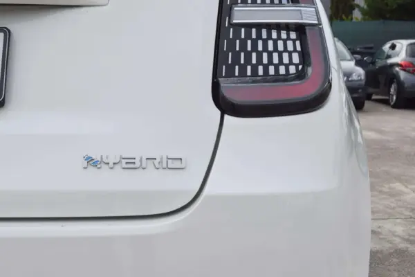 Fiat 600 1.2 Hybrid La Prima 10