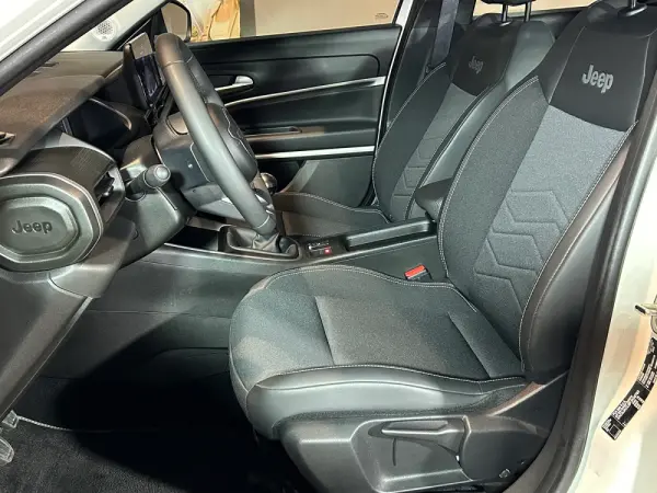 Jeep Avenger 1.2 GSE T3 Altitude 17