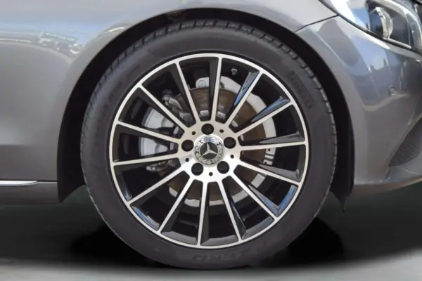 Mercedes-Benz C 220 d Avantgarde Aut. 9