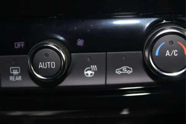 Opel Mokka 1.2 Hybrid GS eDCT 39