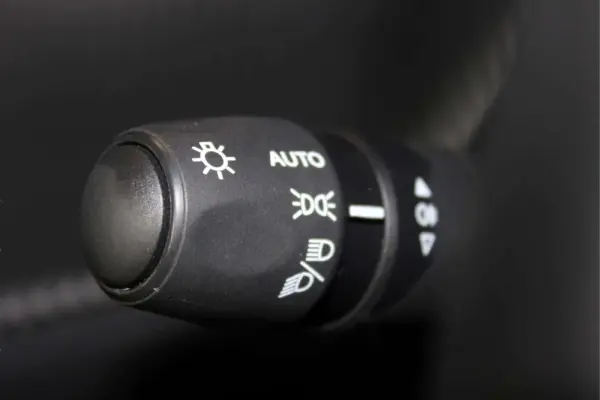 Peugeot 2008 1.2 Hybrid Allure e-DCS6 27