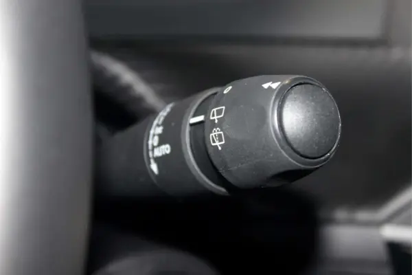 Peugeot 2008 1.2 Hybrid Allure e-DCS6 31