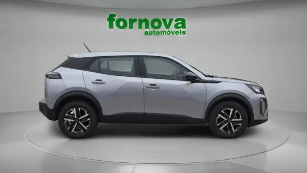 Peugeot 2008 1.2 PureTech Style 4