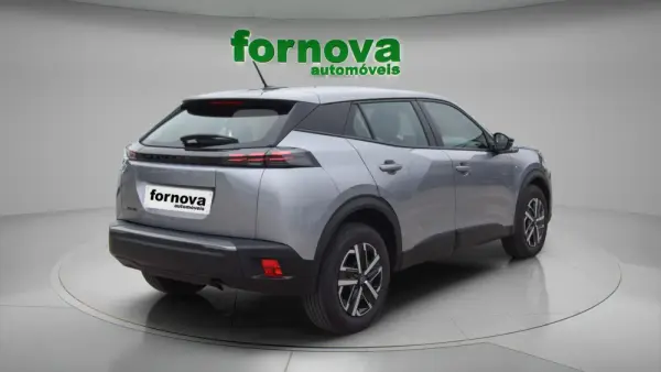 Peugeot 2008 1.2 PureTech Style 5