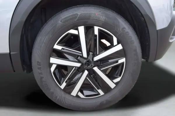 Peugeot 2008 1.2 PureTech Style 11