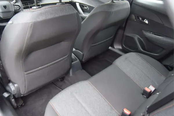 Peugeot 2008 1.2 PureTech Style 15