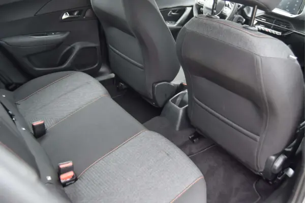 Peugeot 2008 1.2 PureTech Style 16