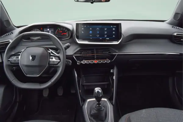 Peugeot 2008 1.2 PureTech Style 17