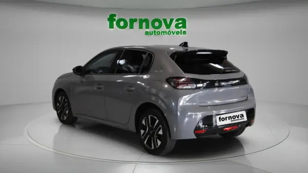 Peugeot 208 1.2 Hybrid Allure e-DCS6 8