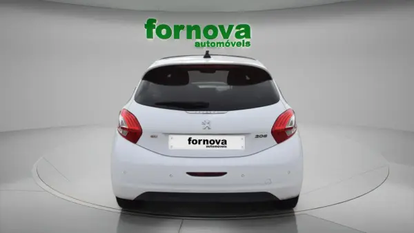 Peugeot 208 1.6 THP Allure 5