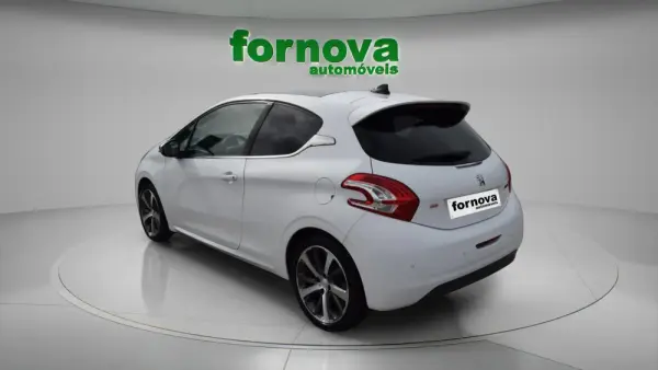 Peugeot 208 1.6 THP Allure 6