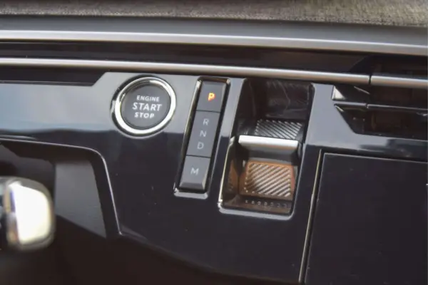 Peugeot 3008 1.2 Hybrid Allure e-DCS6 15