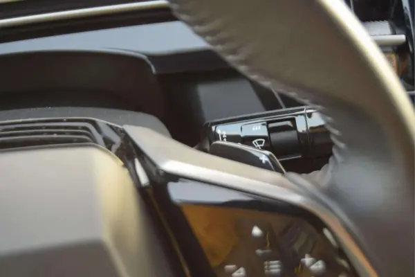 Peugeot 3008 1.2 Hybrid Allure e-DCS6 30