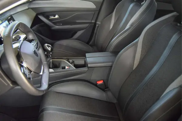 Peugeot 308 1.2 PureTech Allure Pack 8