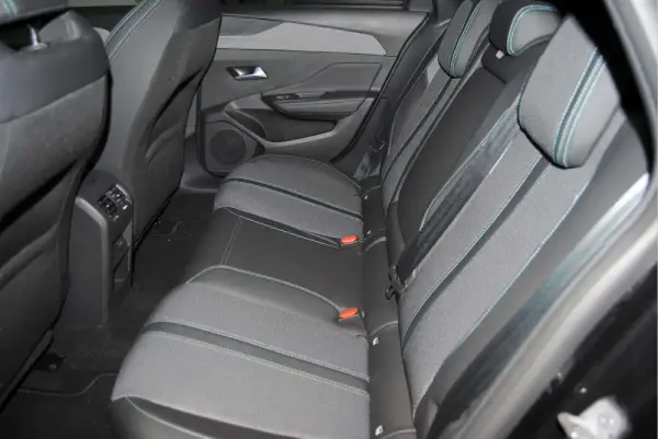 Peugeot 308 SW 1.5 BlueHDi Allure EAT8 16