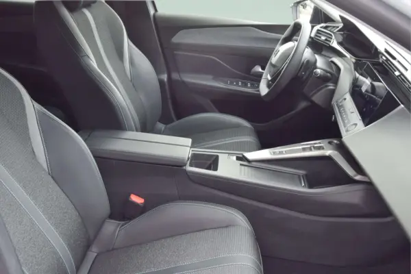 Peugeot 308 SW 1.2 HYBRID ALLURE eDCS6 18