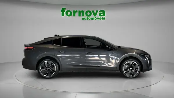 Peugeot 408 1.6 Hybrid GT e-EAT8 5