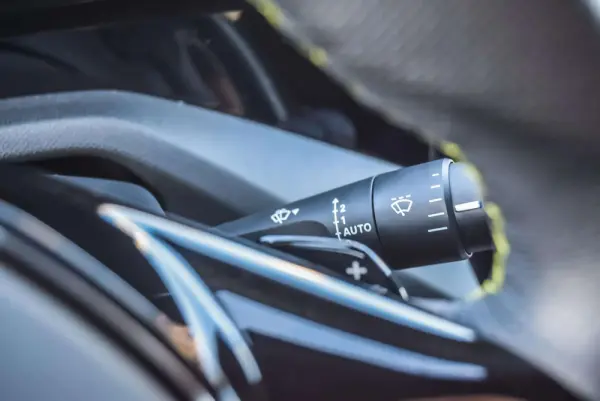 Peugeot 408 1.6 Hybrid GT e-EAT8 22