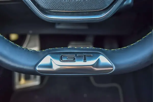 Peugeot 408 1.6 Hybrid GT e-EAT8 21