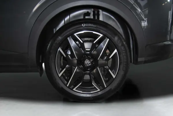 Peugeot 5008 1.2 Hybrid Allure e-DCS6 10