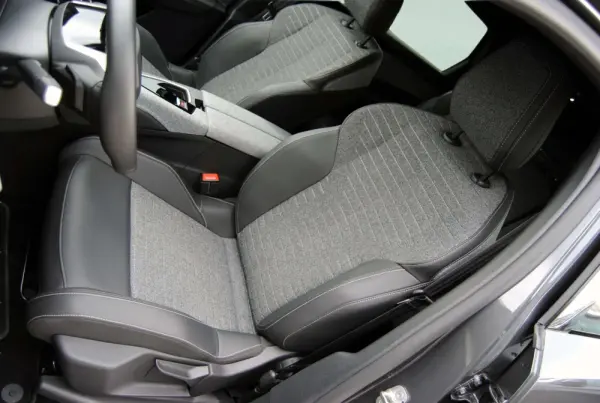 Peugeot 5008 1.2 Hybrid Allure e-DCS6 22