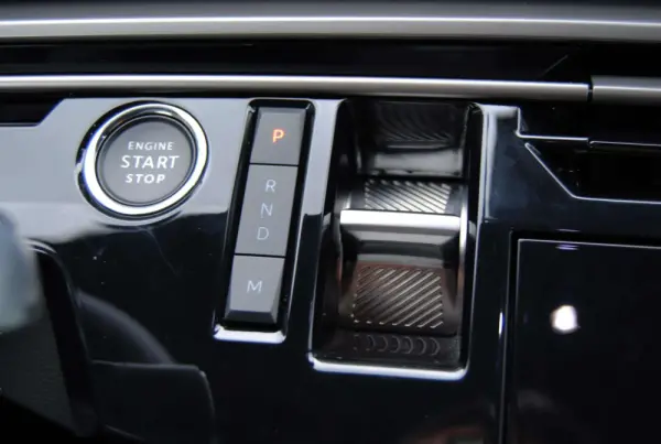Peugeot 5008 1.2 Hybrid Allure e-DCS6 25