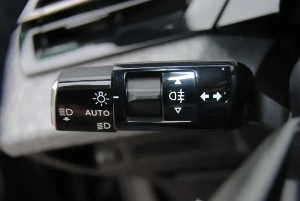Peugeot 5008 1.2 Hybrid Allure e-DCS6 38