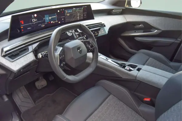 Peugeot 5008 1.2 Hybrid Allure Pack e-DCS6 14