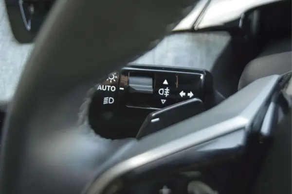 Peugeot 5008 1.2 Hybrid Allure Pack e-DCS6 52