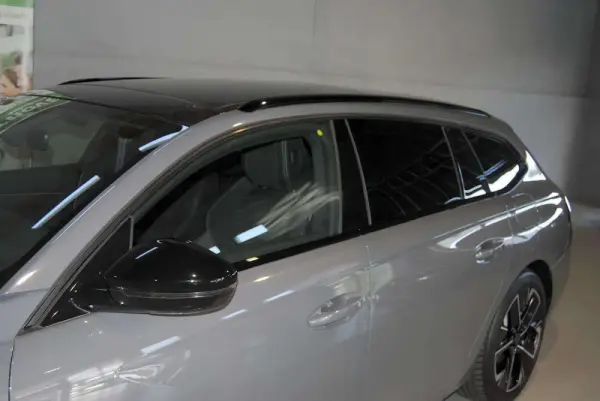 Peugeot 508 SW 1.6 Hybrid GT e-EAT8 12
