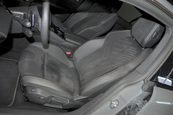 Peugeot 508 SW 1.6 Hybrid GT e-EAT8 21