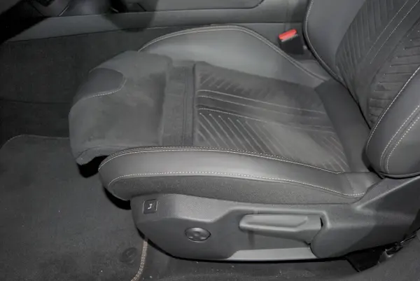 Peugeot 508 SW 1.6 Hybrid GT e-EAT8 23