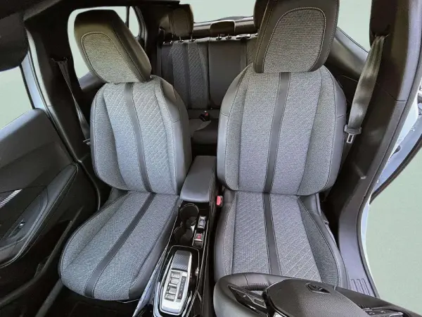 Peugeot e-2008 50 kWh Allure Pack 30