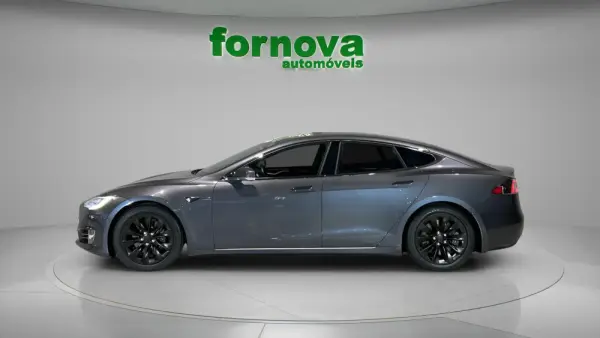 Tesla Model S 75D 9