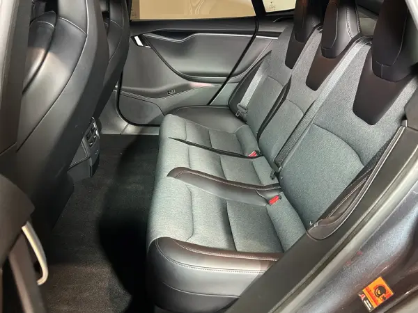Tesla Model S 75D 14
