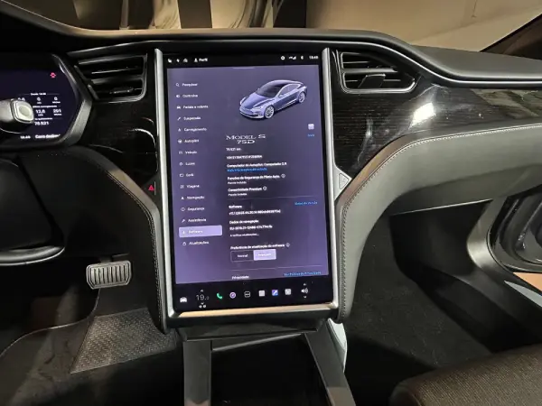 Tesla Model S 75D 31