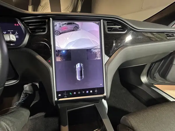 Tesla Model S 75D 32