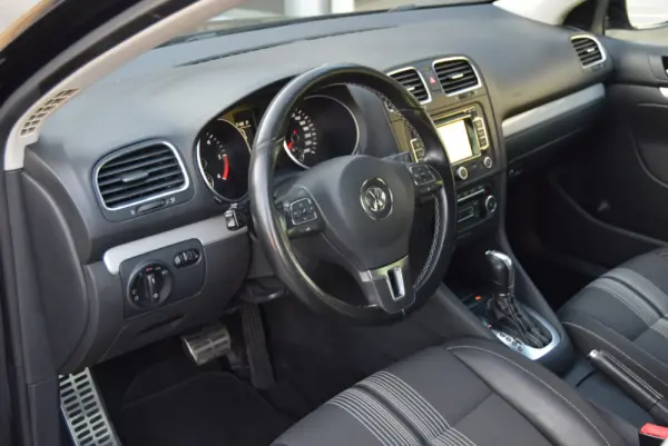 Volkswagen Golf Variant 2.0 TDi Highline DSG 9